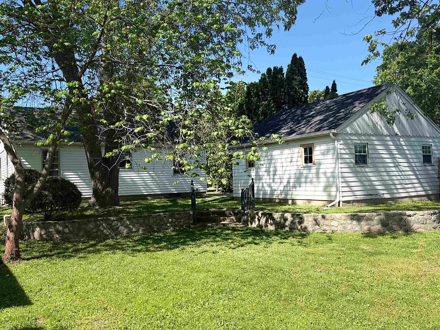 1427 W King St, image 8