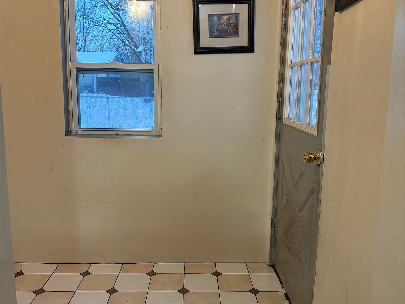 704 Isham St — image 6